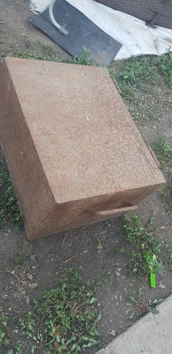 Продам ящик железный