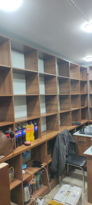 Доконлар учун полкалар,Ветрина доконлар учун