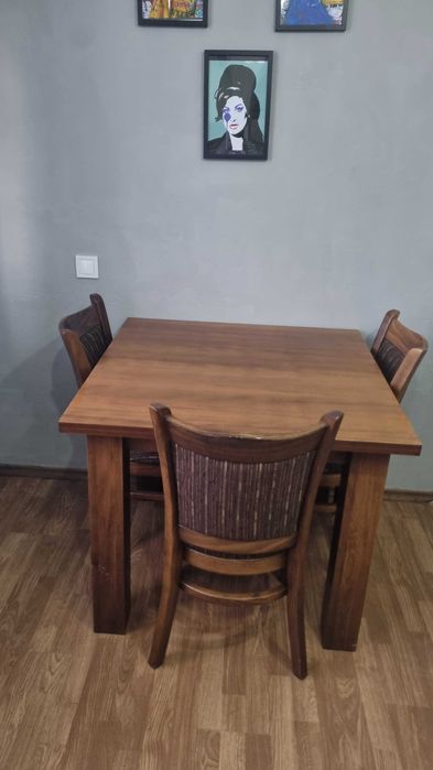 Маса и столове за хранене 5 комплекта. Цената е за 1 комплект- 1 маса и 4 стола