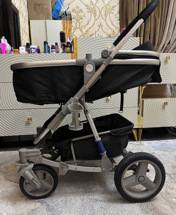 Коляска (фирма Adil)