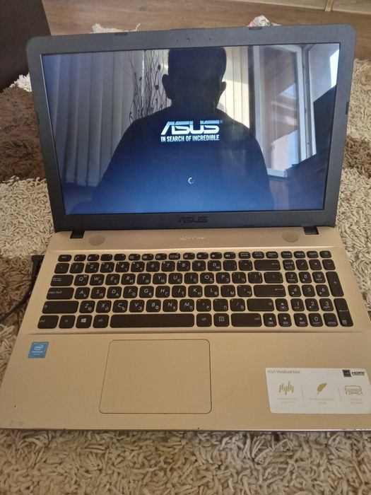 Лаптоп asus vivobook max