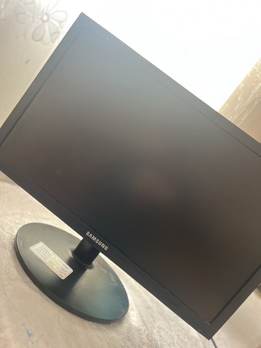 Calculator nu e de gaming dar este foarte bun in a fi folosit