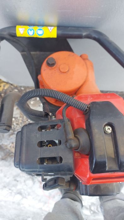 Бензобур 80.000 новый