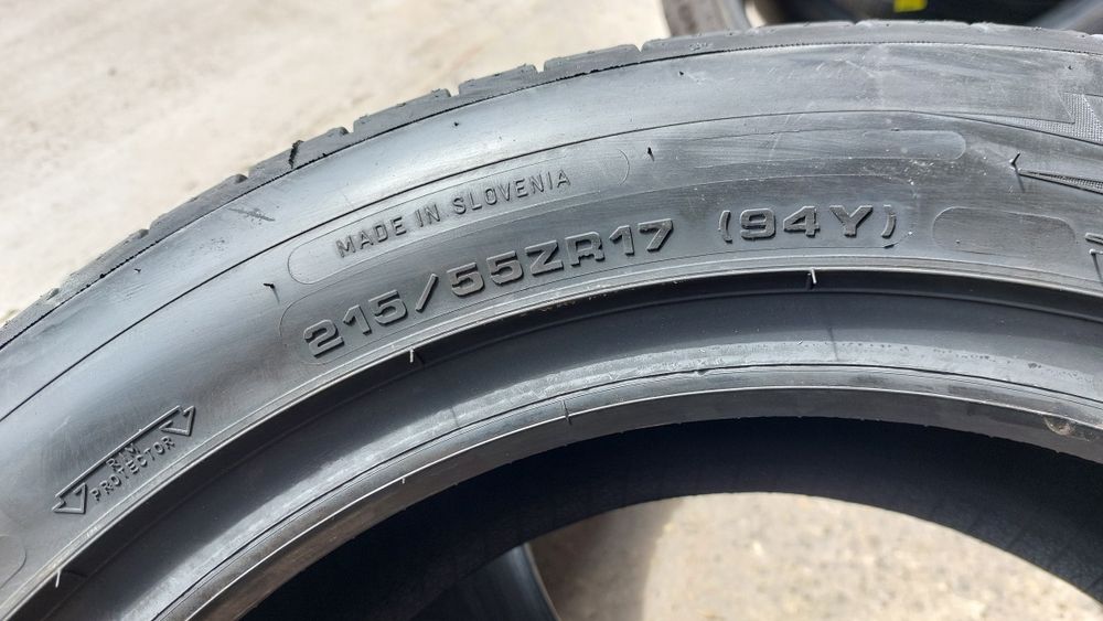 Нови летни 215/55/17 Dunlop Sport Maxx RT2 2 броя