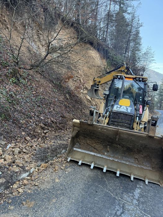 Услуги с Багери , Камьони.