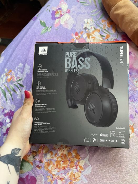 Наушники JBL 520BT