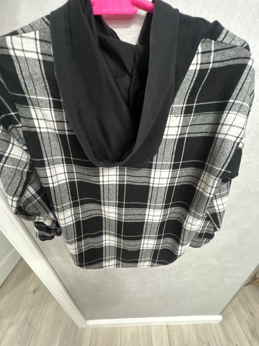 Срочно продам рубашку подростковую 8-10