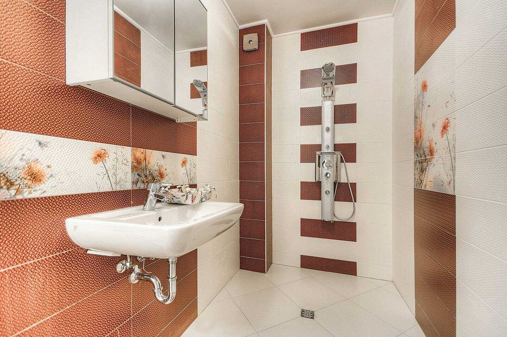 Дава се под наем Тристаен апартамент в София, Център - 110 кв.м за 1050 € - Снимка #8