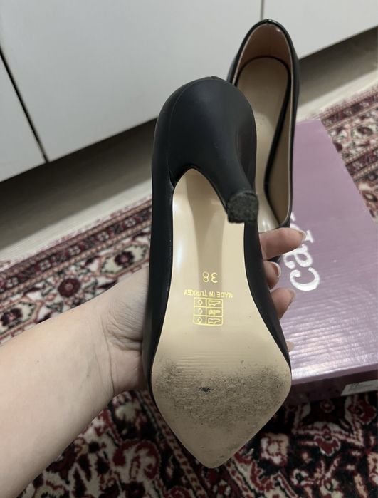 Дамски обувки с ток