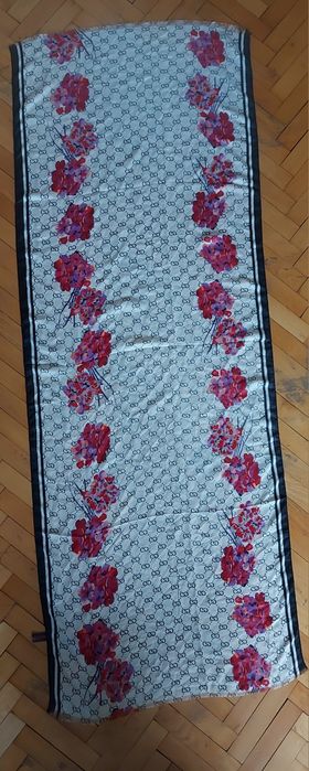 Шал Gucci , 2м дълъг