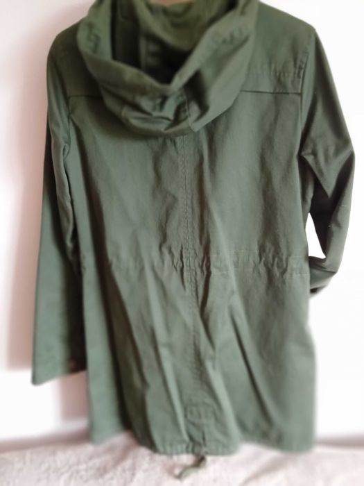 Яке есенно -пролетно.Женско.