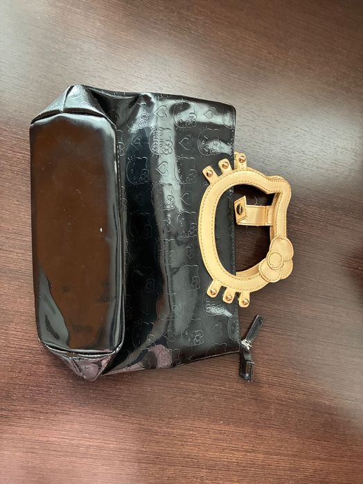 Vând geanta Hello Kitty