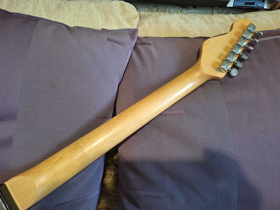 Електрическа китара Encore