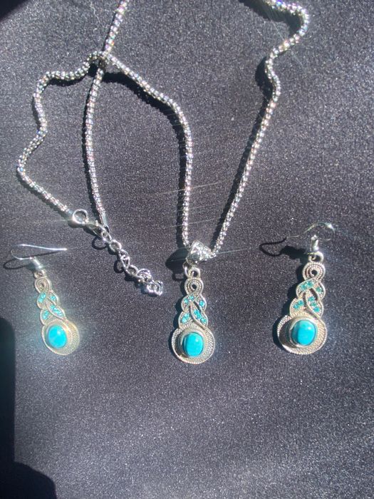 Дамски комплект цвят сребро