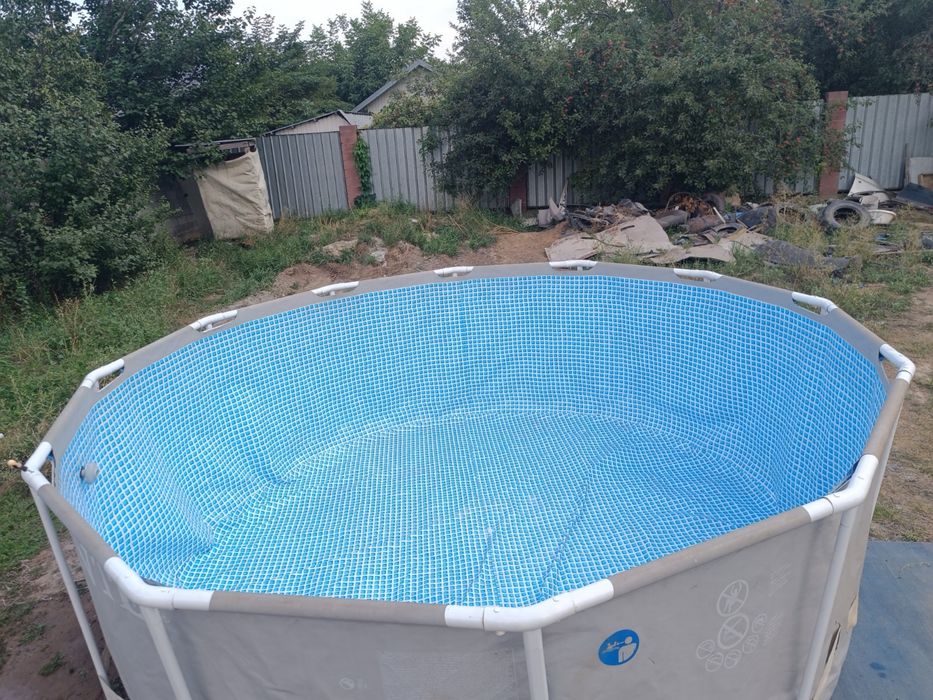 продам бассейн большой в хорошем сост