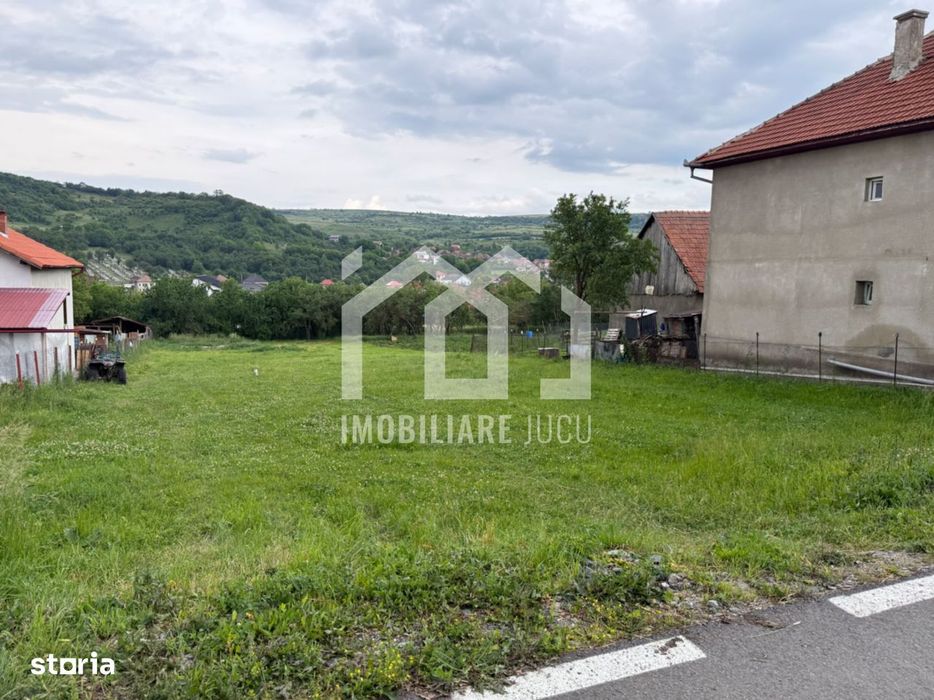 Teren intravilan – 1.270 mp | Chinteni, zona centrală