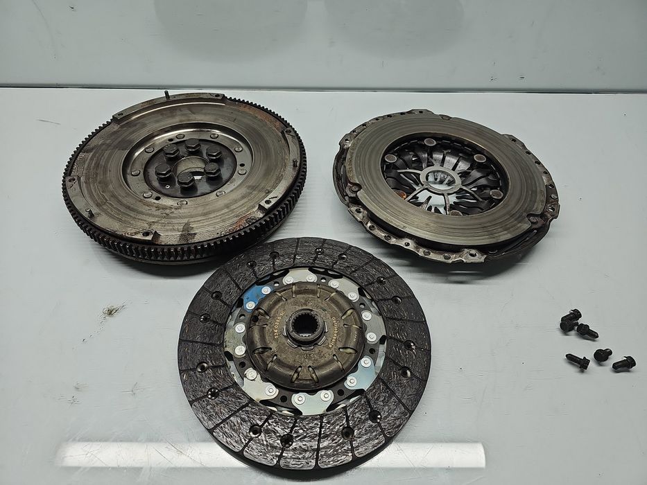 Kit ambreiaj volanta masa dubla AUDI A3 (8P1) [Fabr 2003-2012] 2.0 TDI