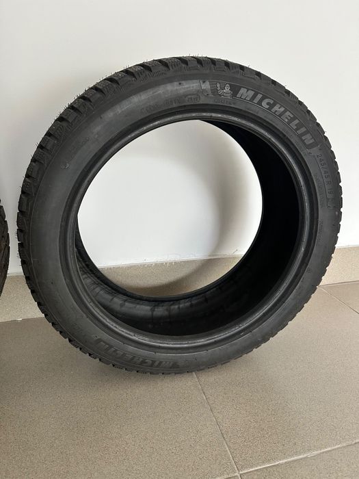Продам комплект разношироких шины Мишлен