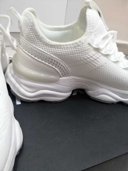 Бели маратонки Mexx