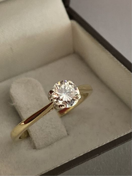 Inel Solitaire aur 18kt.cu diamant 0.72ct.