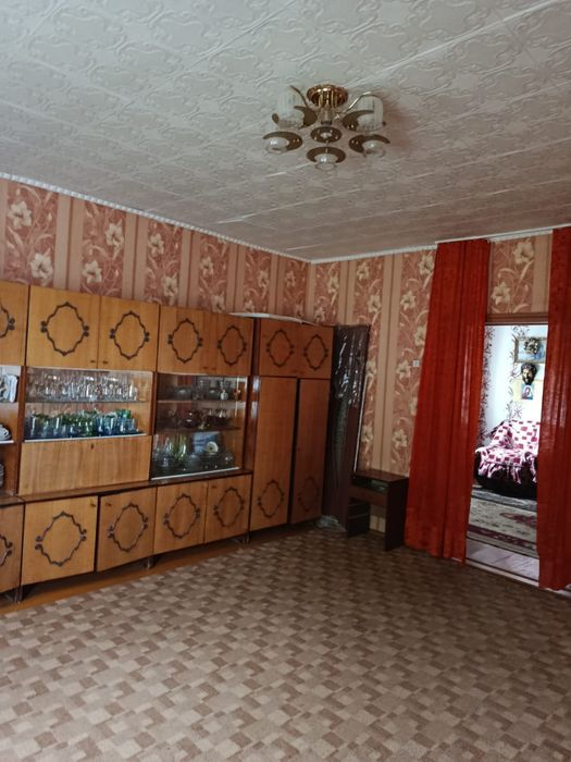 Продаётся дом в пос. Долинка.