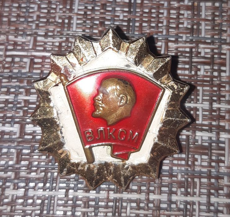 Продам значок для коллекции.