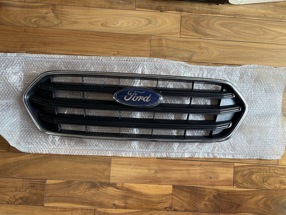 Предна решетка Ford Transit Custom