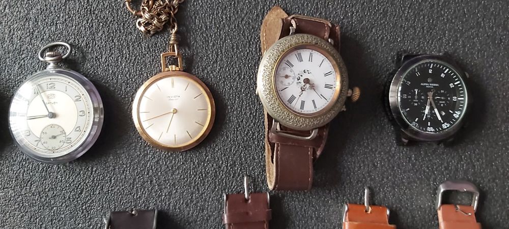Лот Часовници- автоматични и кварцови