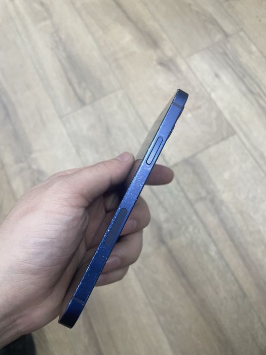 продаю айфон 12 128гб срочно