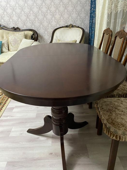 Продам стол раскладной в гостинную