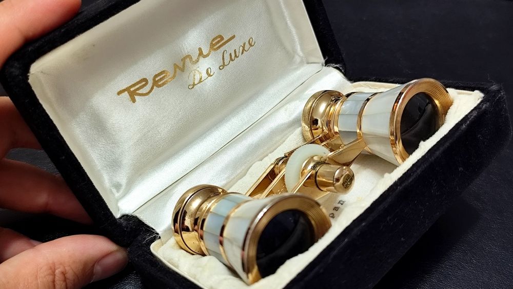 Revue de Luxe / Японски Ретро Бинокъл