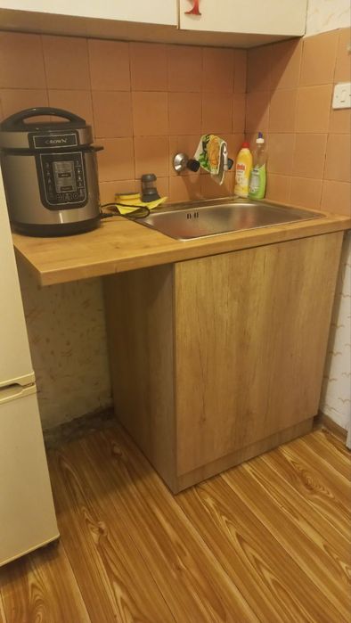 Мивка с голям шкаф