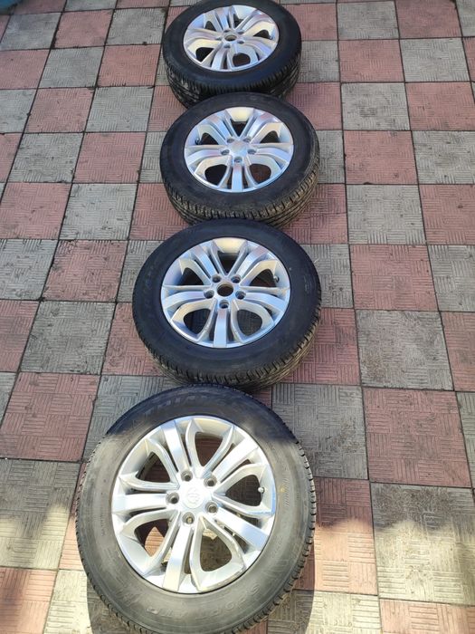 Продам Шины с дисками r16