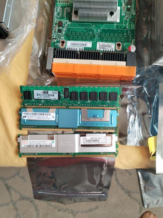 Componente servere și păci de bază server