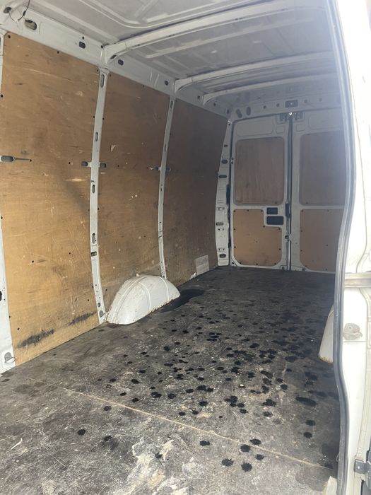 Iveco Daily•2.3 DieselHPT•2011• 3.5T•ExtraLung•Rate•Finantare•Variante