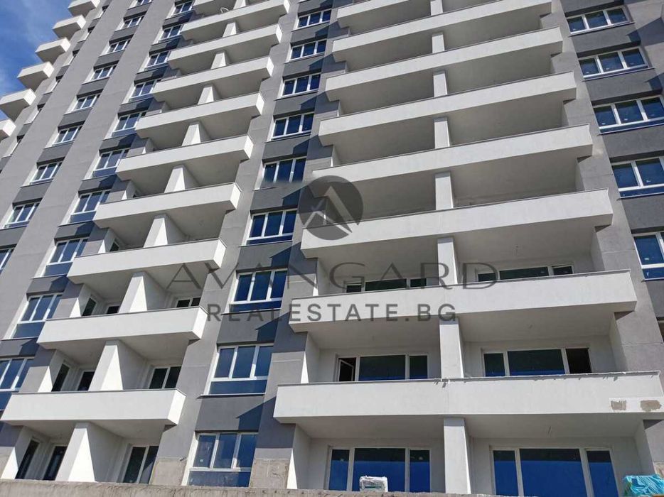 Продава се Двустаен апартамент в Пловдив, Кършияка - 72 кв.м за 784 €/кв.м - Снимка #1