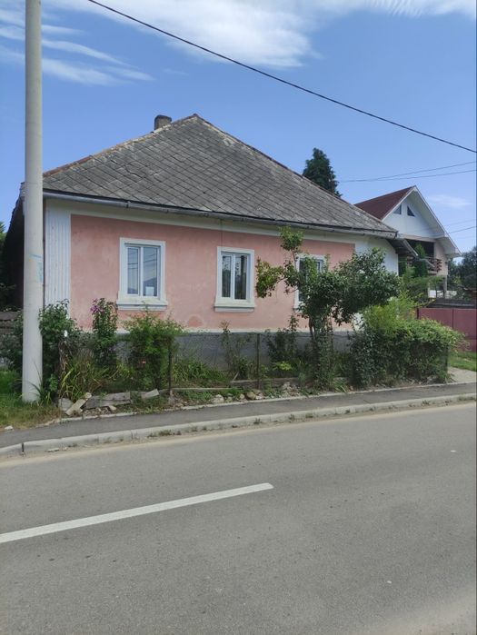 Casă de vânzare .