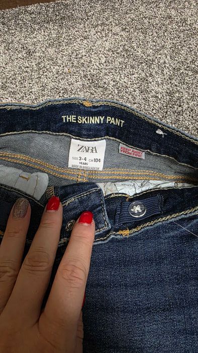 Blugi zara marimea 104