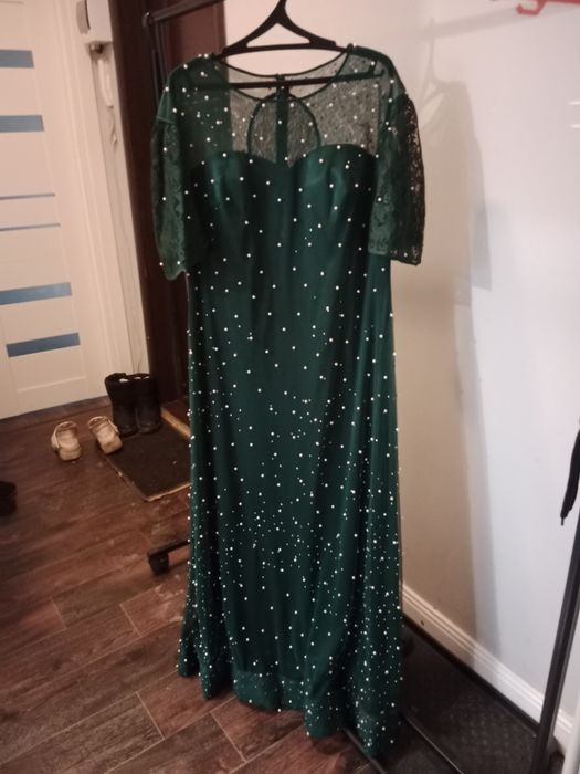 Продам вещи,верхние