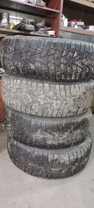 Продам шины б/у зимние