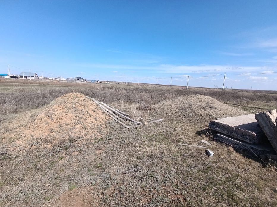 Продам 10 соток с материалом