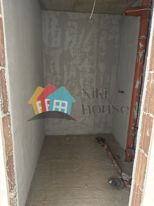 Продава се Тристаен апартамент в Варна, Възраждане 4 - 123 кв.м за 2000 €/кв.м - Снимка #8