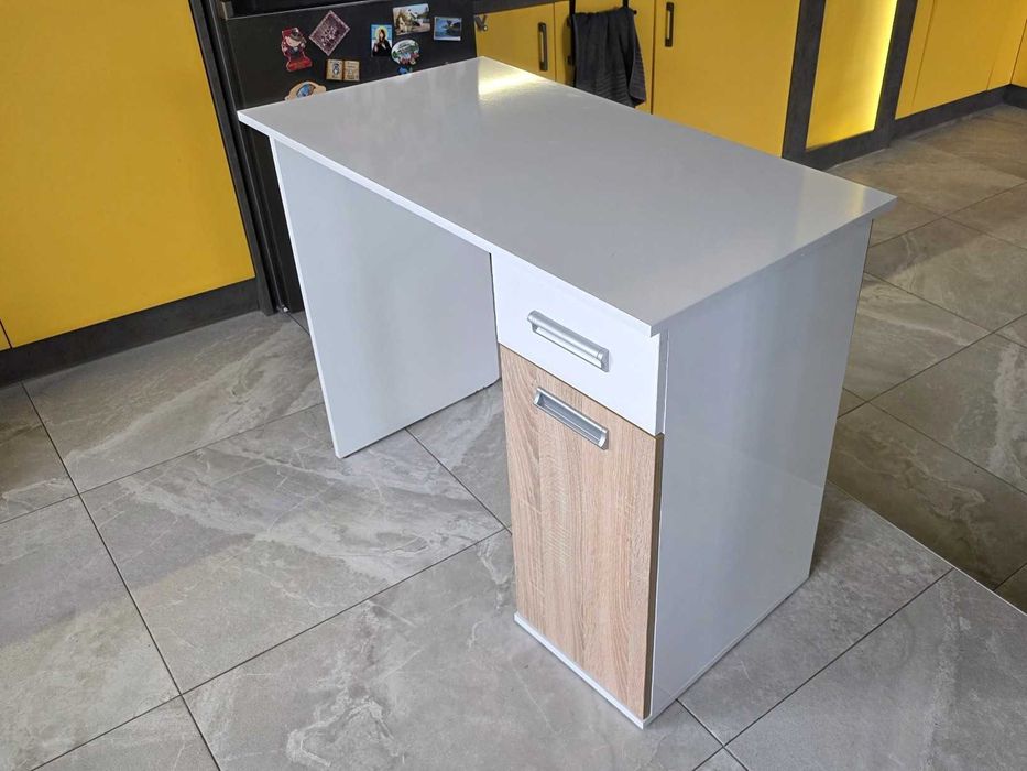 Ученическо бюро в отлично състояние