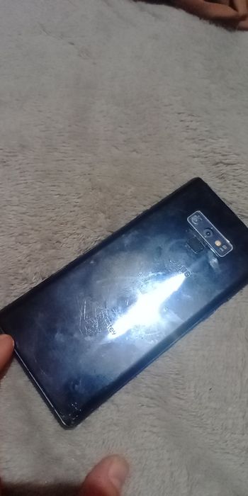 Телефон Самсунг галакси 9 со стиусом