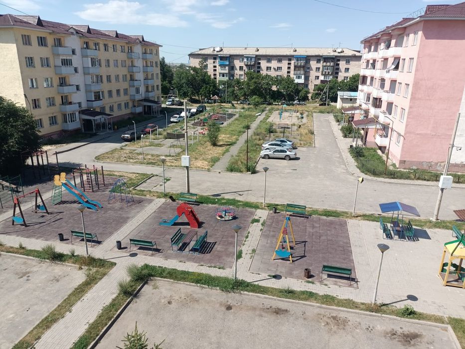 Продам трёх комнатную квартиру.
