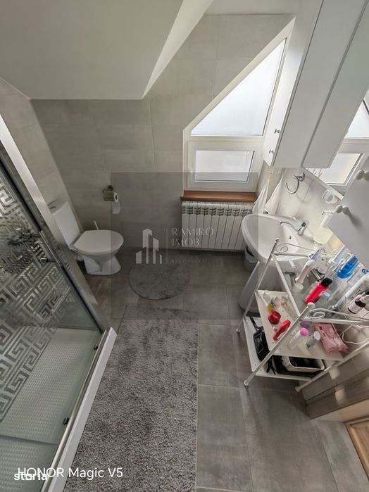 Vila Individuala 4 camere,200 mp  curte/Otopeni x