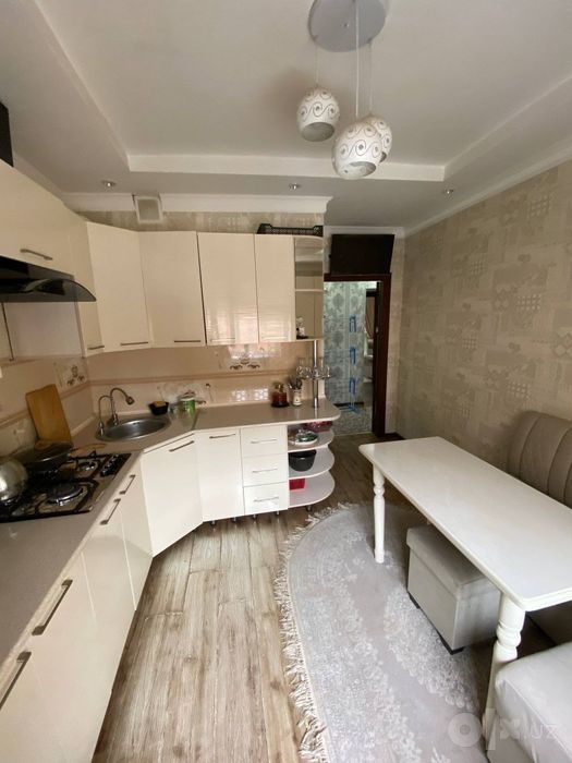 Sotiladi Olmos navostroyka. 2/3/7. 55m²