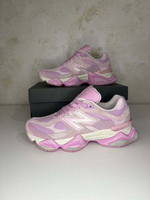 New Balance 9060 Pink