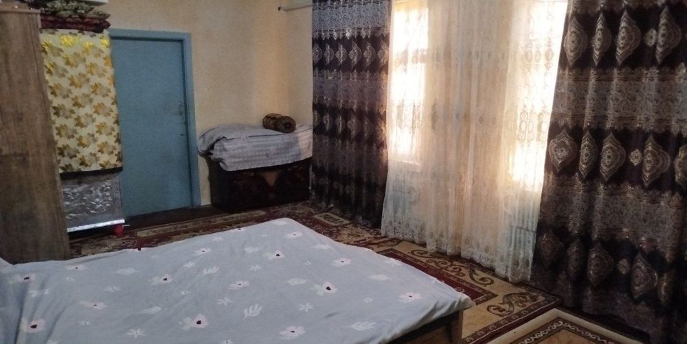 Eski shaharda hovli sotiladi