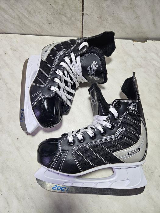 Patine 2061 hochei hockey Tour  marime  34-35 (  22 cm)